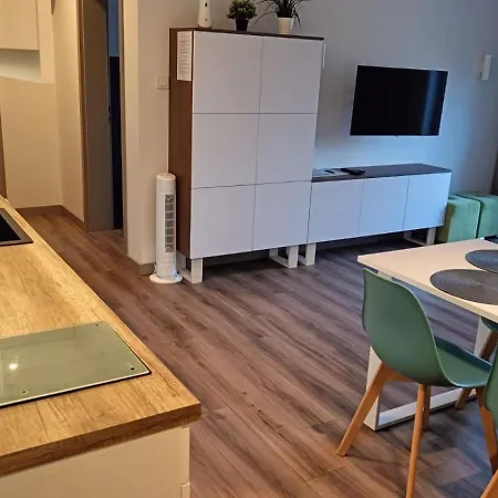 아파트 Turkusowy 5 Morz 시아노제티